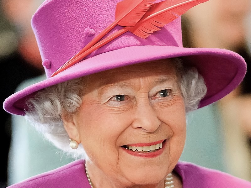 Hospo welcomes public holiday for Queen despite cost to business