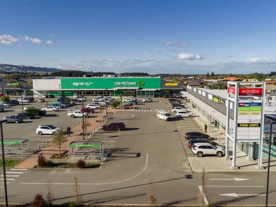 Countdown-anchored shopping centre for sale